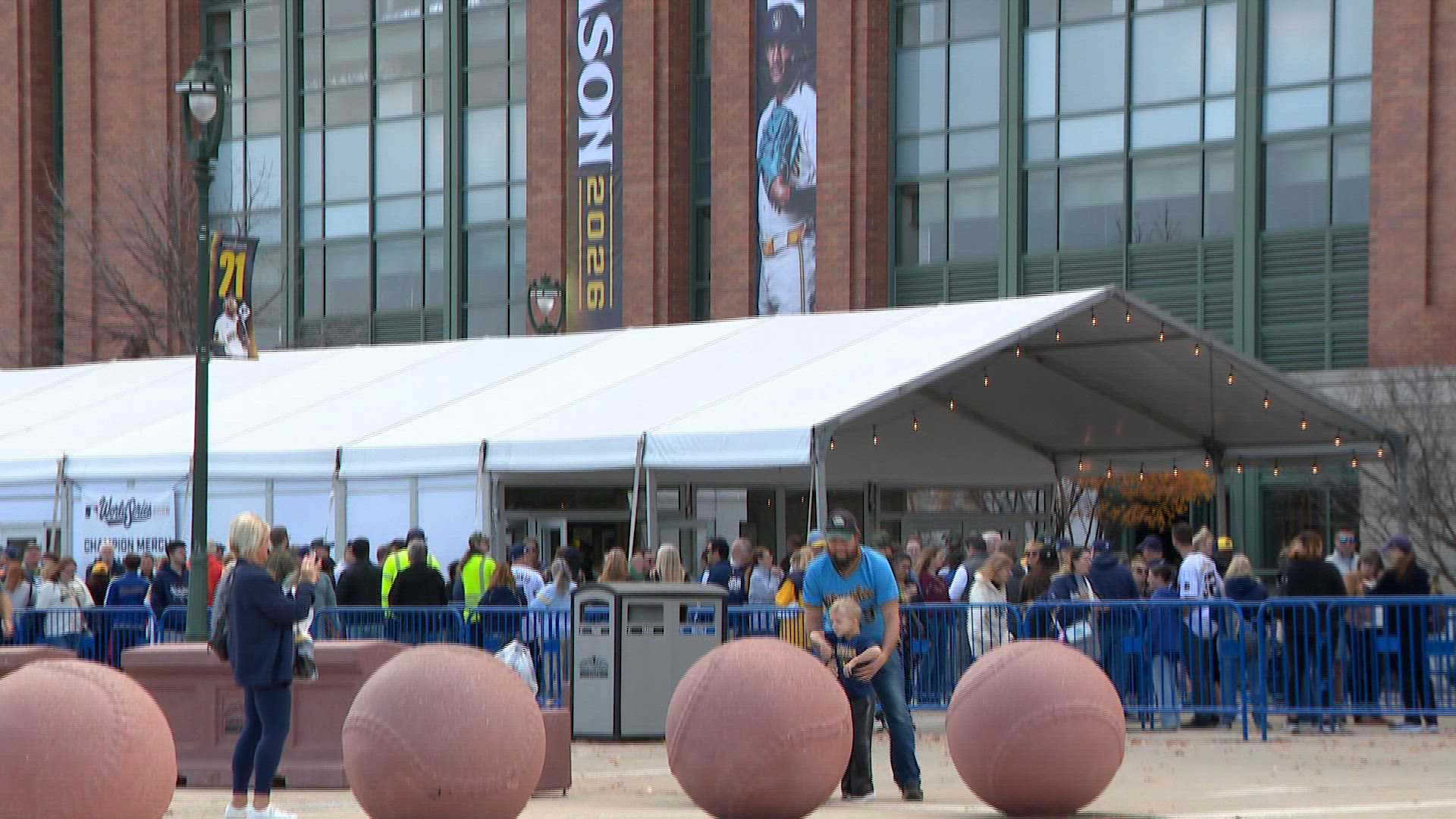 Brewers fans rush to buy World Series merchandise after historic win — Whitefish Bay Business news